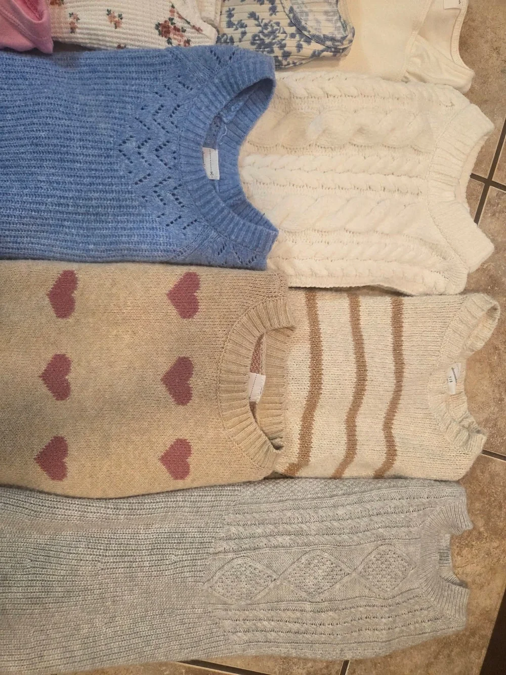Abercrobie Kids. Girls Size 7/8. Fall/winter Bundle. - Picture 4 of 5
